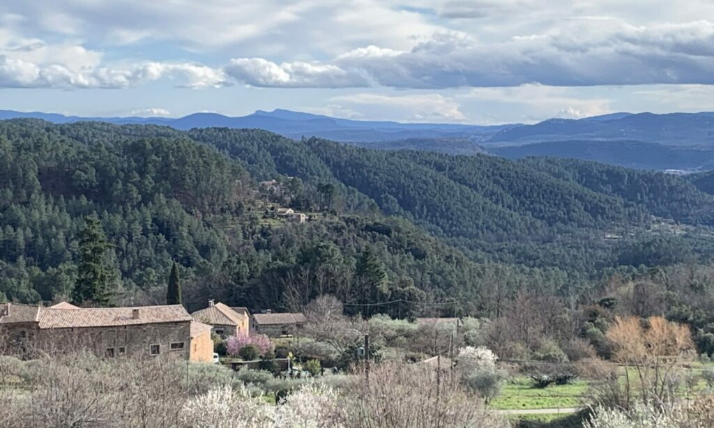paysage magnifique pendant votre séjour location gîte Ardèche